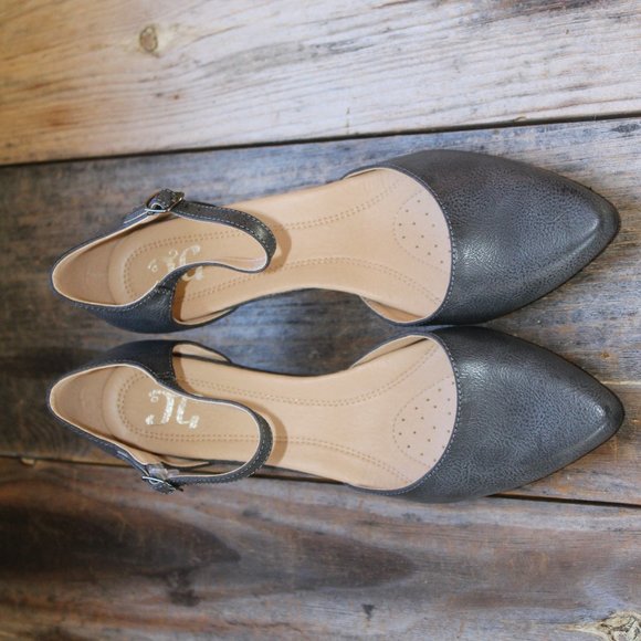 Journee Collection Bettie Tru Comfort ALMOND Toe Mid Heel Pumps Grey 9 NWOB - Picture 5 of 14